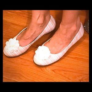 NWOT Aerosole size 7.5 Stripped Flats